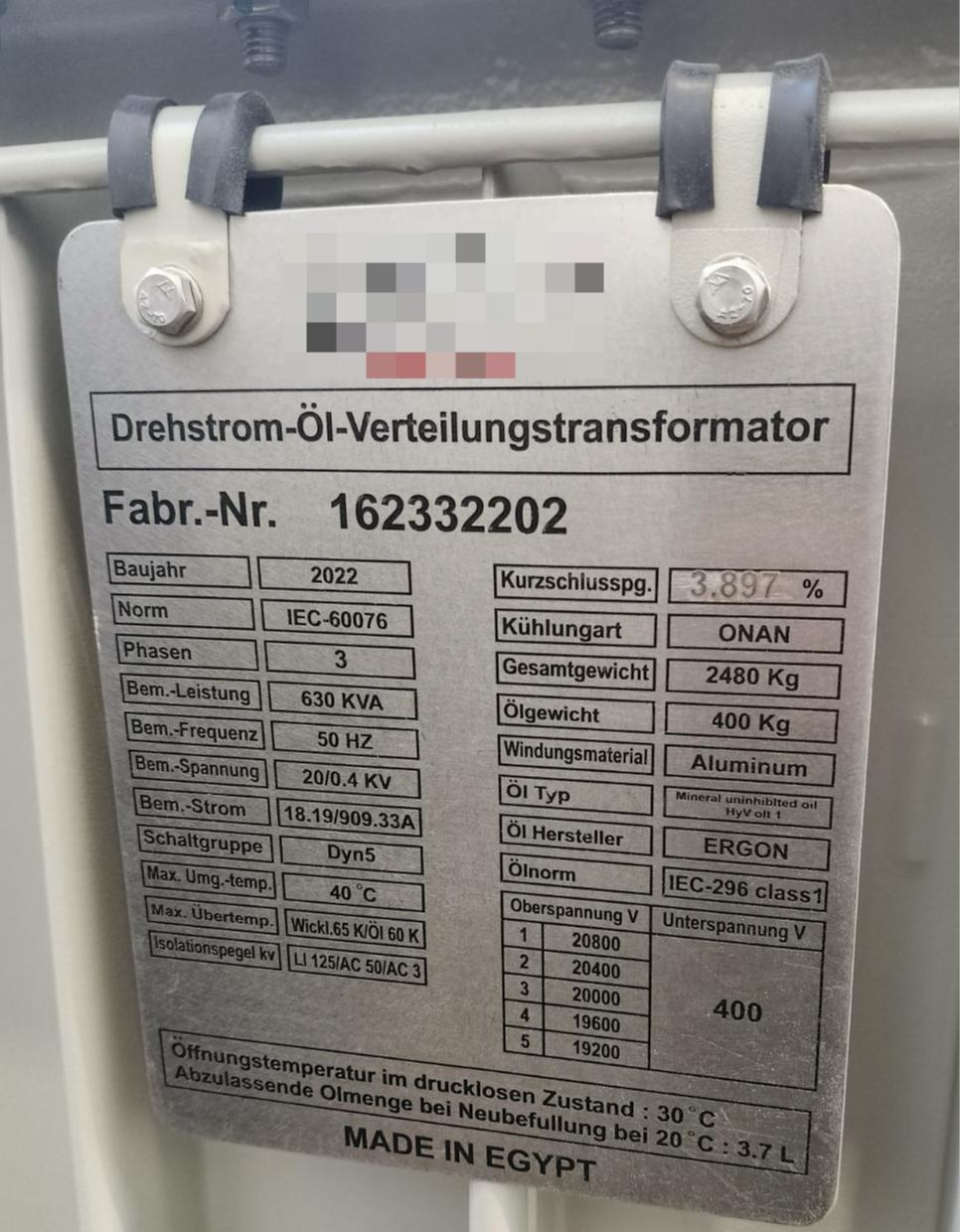 Typeplaatje van een transformator dat de app met AI automatisch uitleest