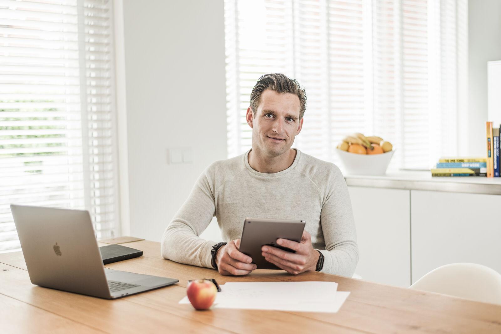 Thomas Jacobs, oprichter van Konnekta, aan het werk